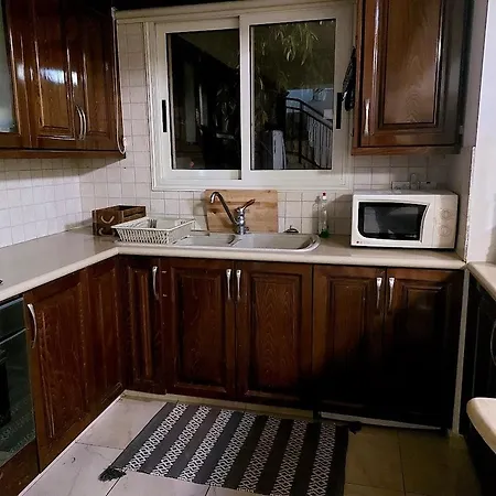 Danitsea With Privat Pool * Pszematizménosz