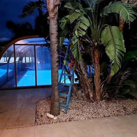 Danitsea With Privat Pool Villa Pszematizménosz